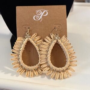 Plunder New Beige Earrings.